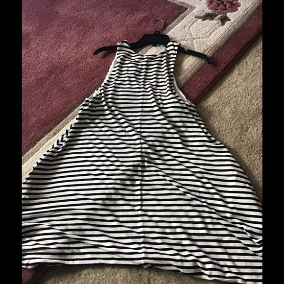 Basic beach cover or summer dress black & white S stripped comfortable 🌻 - Picture 4 of 7